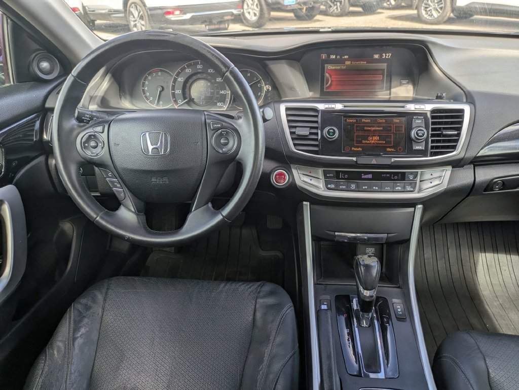 Used 2015 Black Honda EX-L image 30