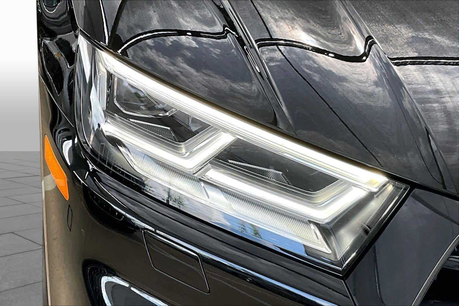 Used 2019 Mythos Black Metallic Audi Prestige image 28