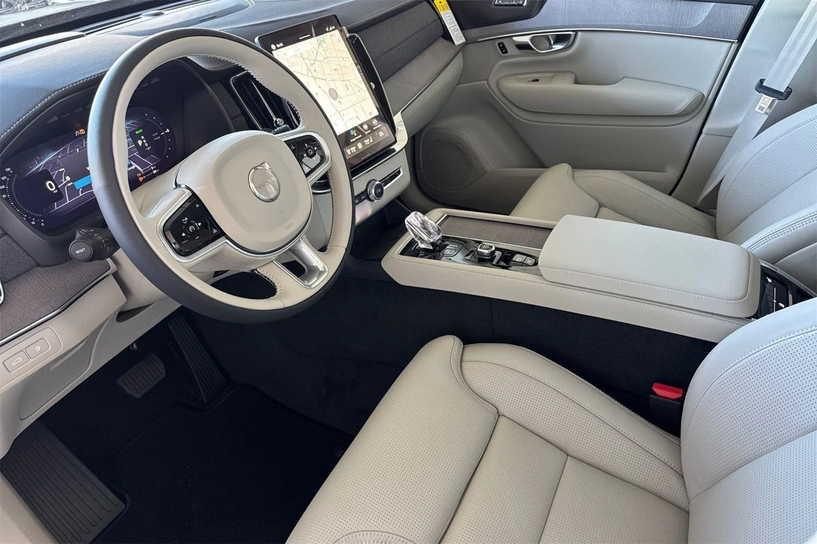 2026 Volvo XC90 Ultra - Photo 13