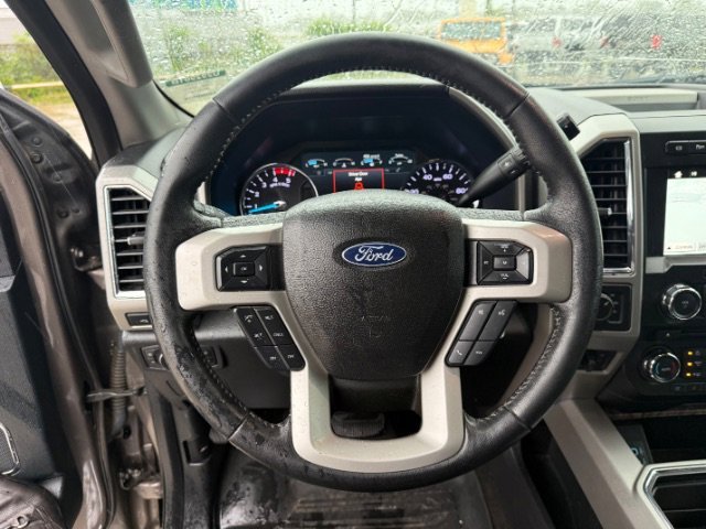 Used 2018 Gray Ford LARIAT image 20