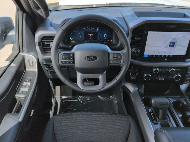 New 2026 Oxford White Ford XLT image 16