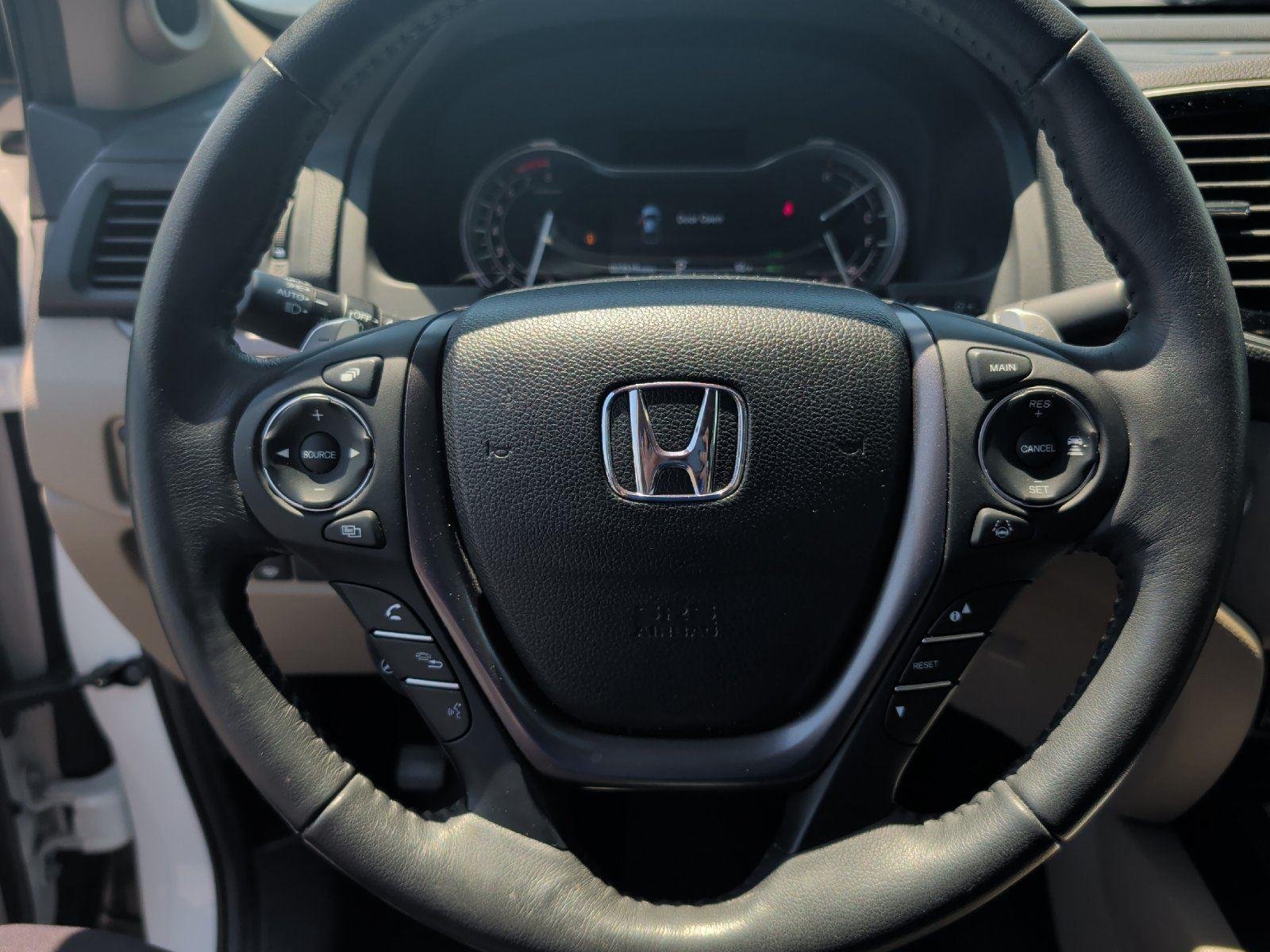 Used 2023 Platinum White Pearl Honda RTL-E image 18