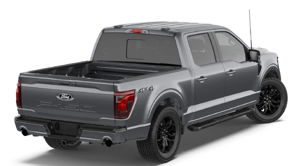 New 2026 Carbonized Gray Metallic Ford XLT image 3