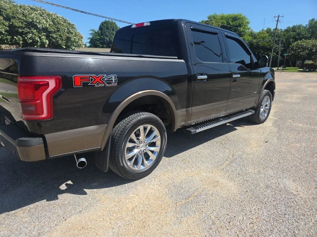 Used 2015 Black Ford Lariat image 11