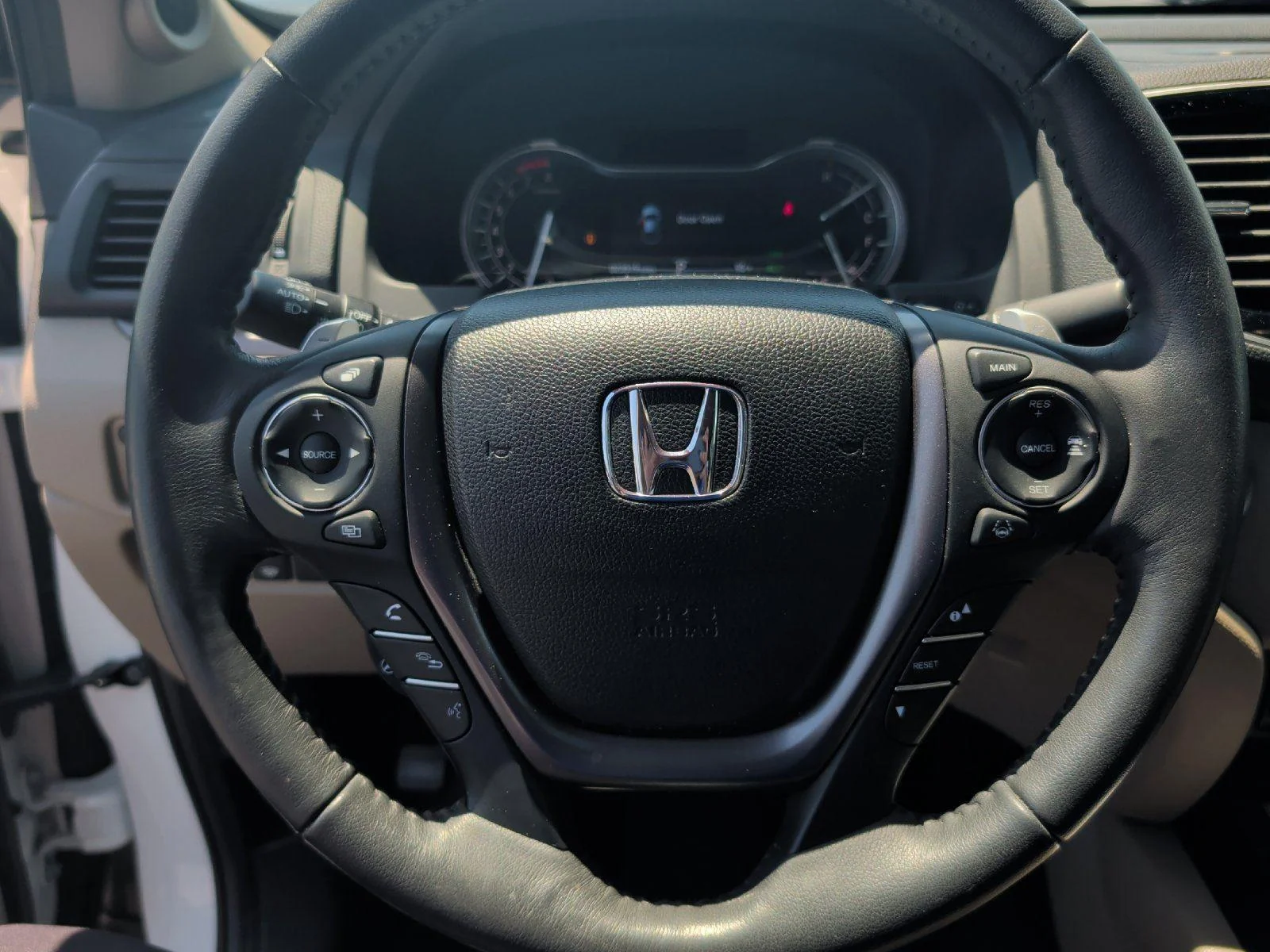 Used 2023 Platinum White Pearl Honda RTL-E image 18