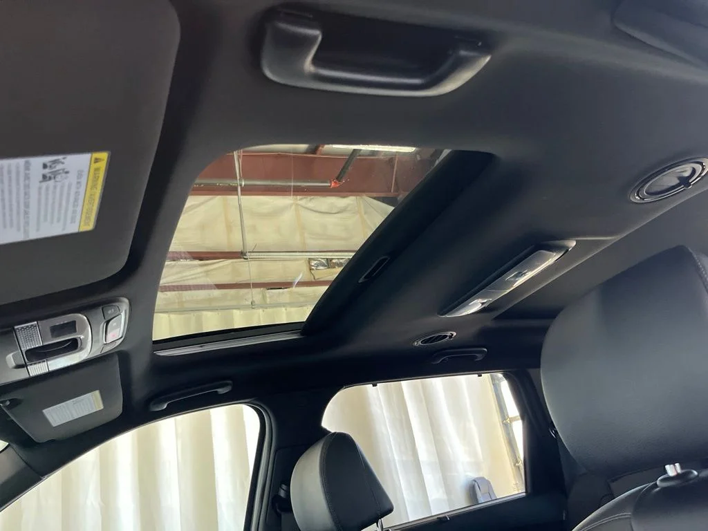 Used 2023 Gray Kia SX image 3