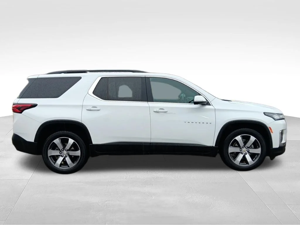 Used 2022 Summit White Chevrolet LT Leather image 8