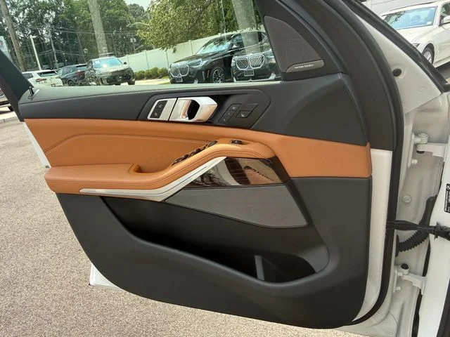 Used 2026 Alpine White BMW xDrive40i image 27