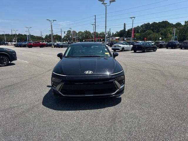 Used 2025 Blue Hyundai SEL image 3