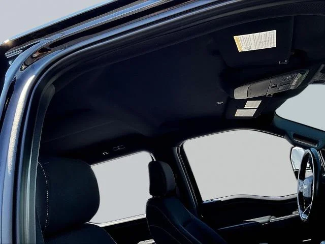 Used 2022 Agate Black Metallic Ford XLT image 71