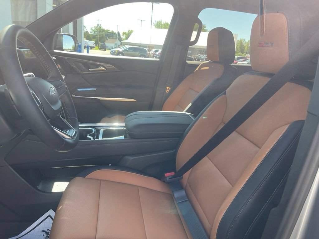 2027 Chevrolet Traverse Z71 - Photo 12