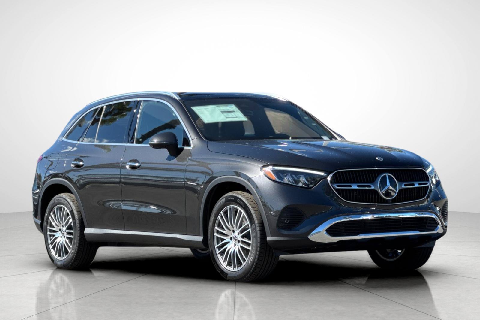 New 2027 Graphite Grey Metallic Mercedes-Benz GLC 300 image 31