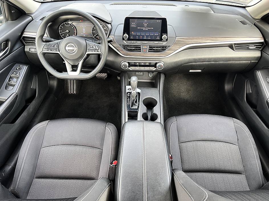 Certified Used 2025 Gun Metallic Nissan SV image 18