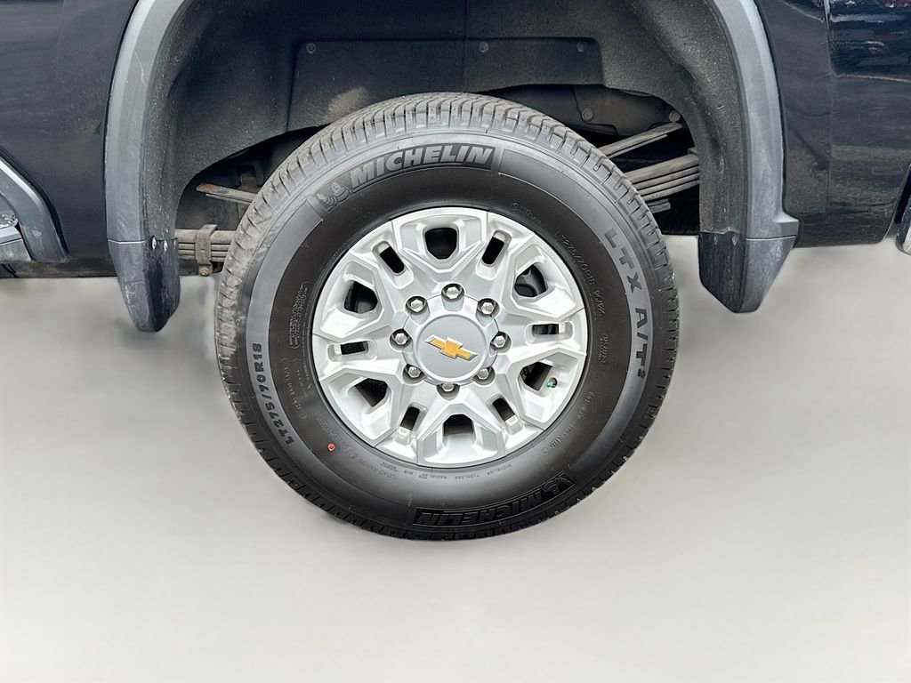 Used 2024 Black Chevrolet LT image 34