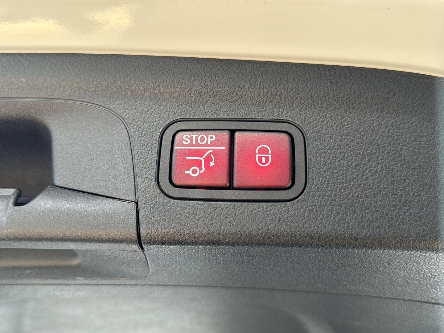 Used 2024 Polar White Mercedes-Benz GLE 450 image 26