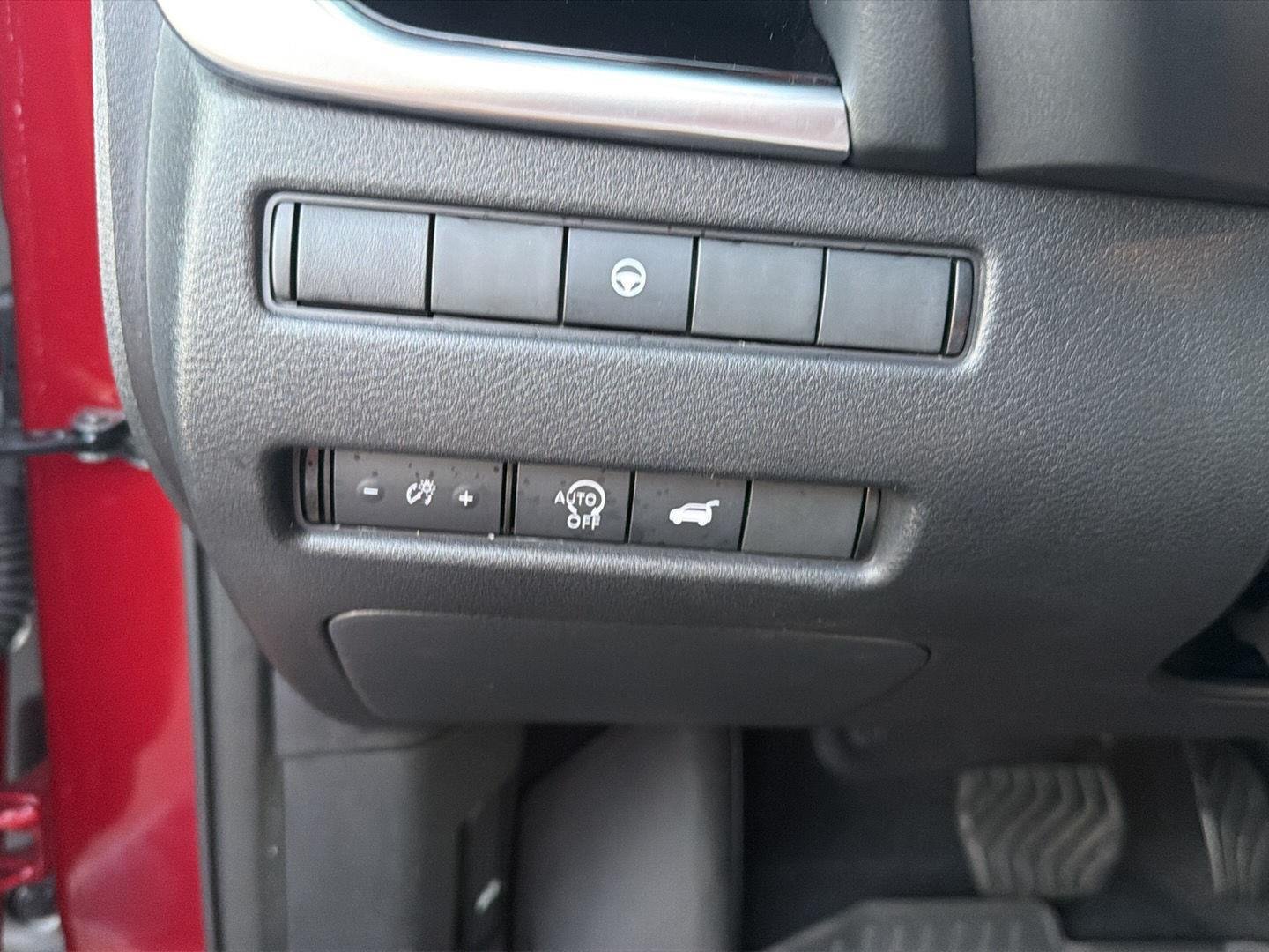 Used 2023 Scarlet Ember Tintcoat Nissan SL image 19