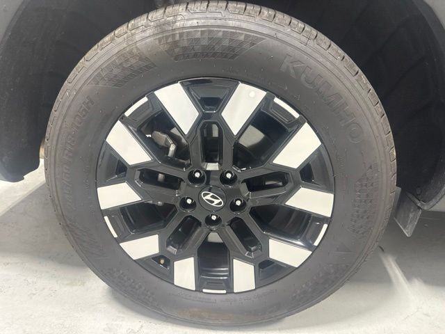 Used 2025 Gray Hyundai SEL image 6
