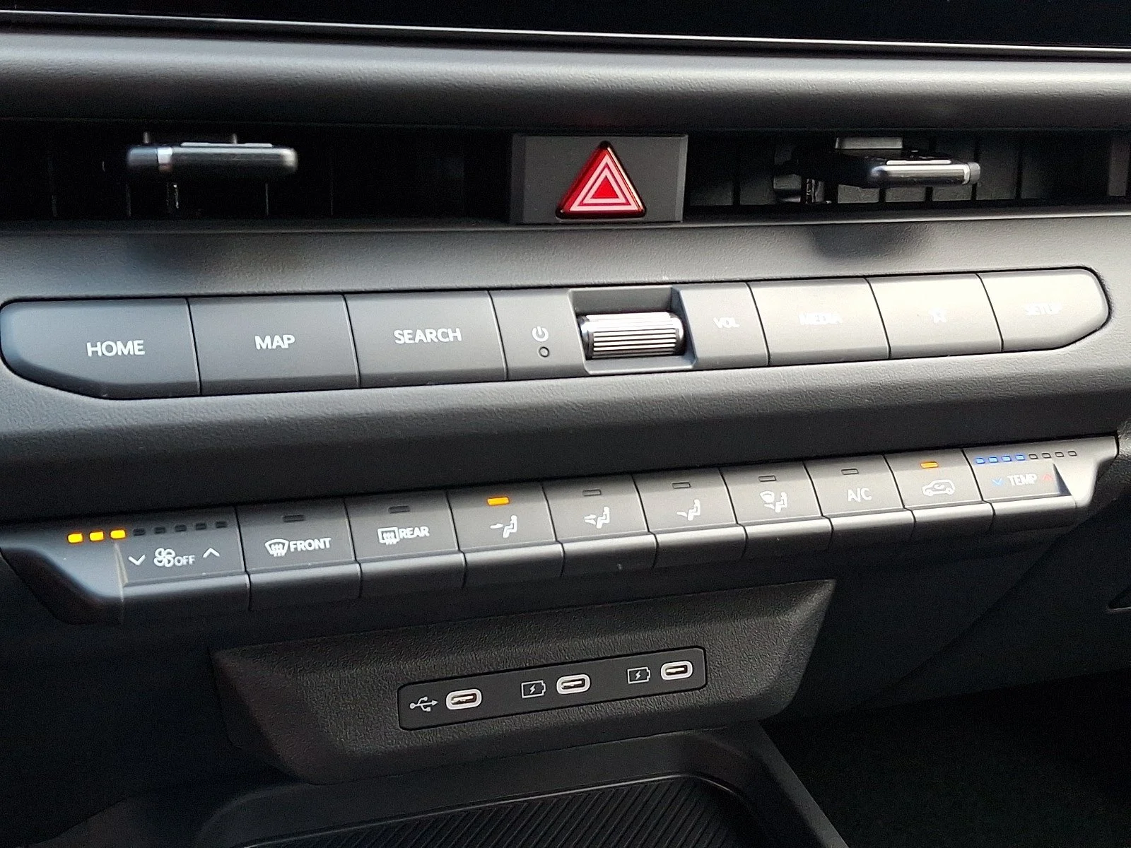 New 2027 Terrain Brown / Black Roof Kia X-Line S image 8
