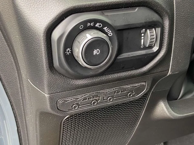 New 2025 Anvil Clearcoat Jeep Sport S image 18