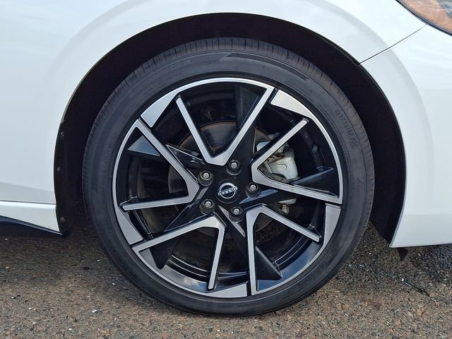 Used 2025 White Nissan SR image 6