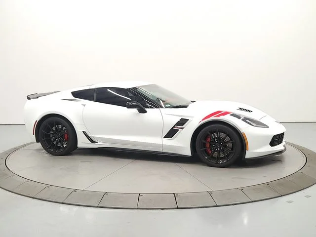 Used 2019 White Chevrolet Grand Sport image 8