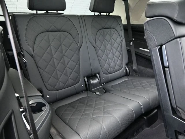 Used 2024 Gray BMW xDrive40i image 20