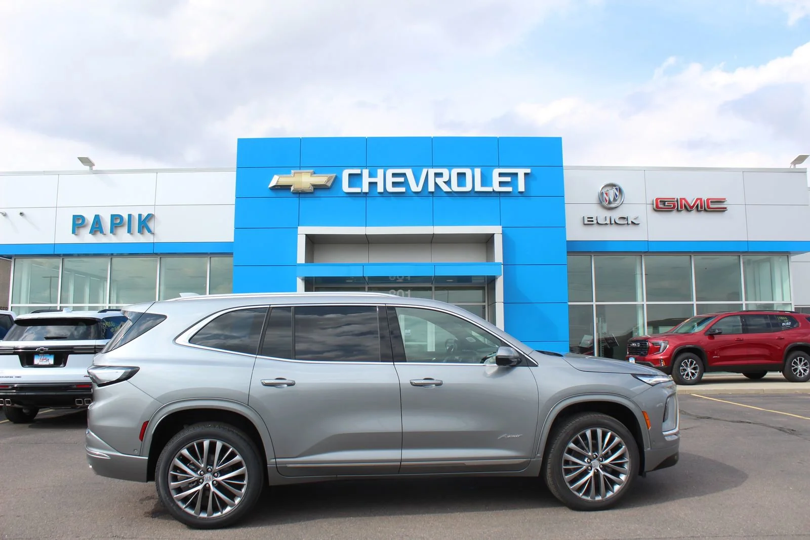 2026 Buick Enclave Avenir AWD's photo