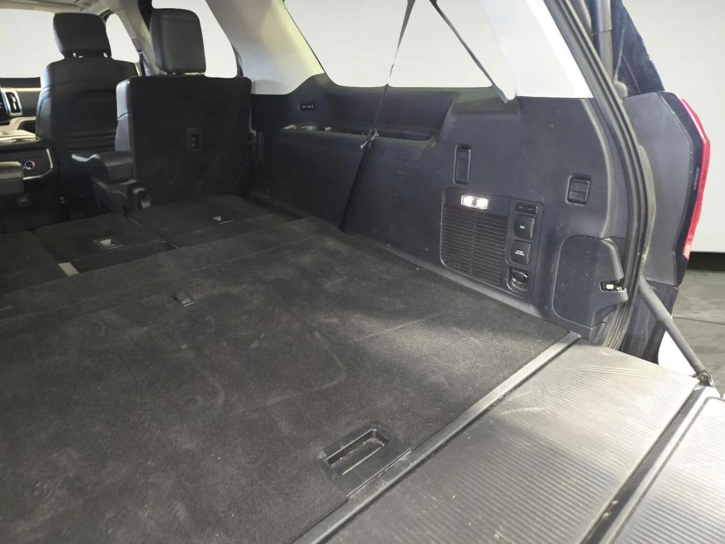 Used 2025 Agate Black Ford Active image 45