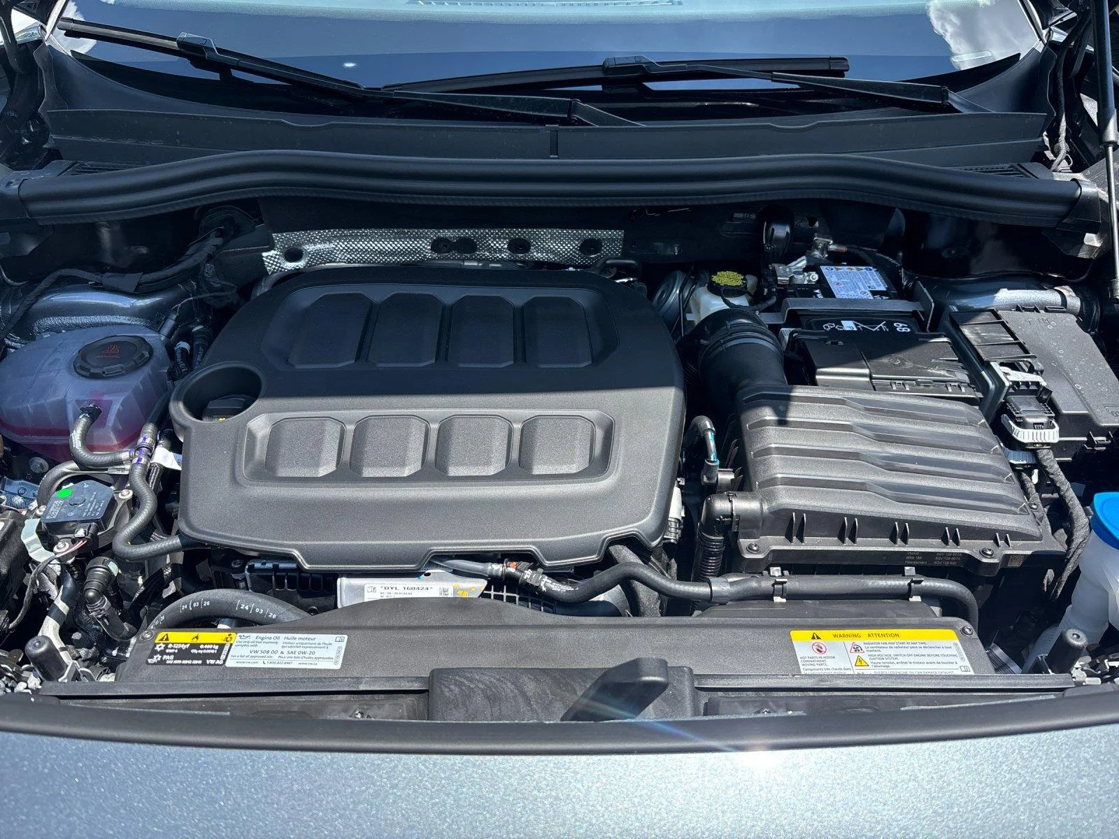 New 2026 platinum gray metallic Volkswagen SE image 9