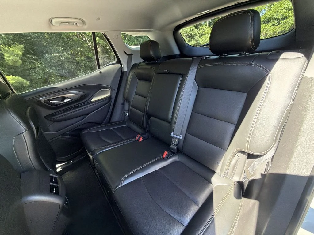 Used 2021 Silver GMC SLT image 25