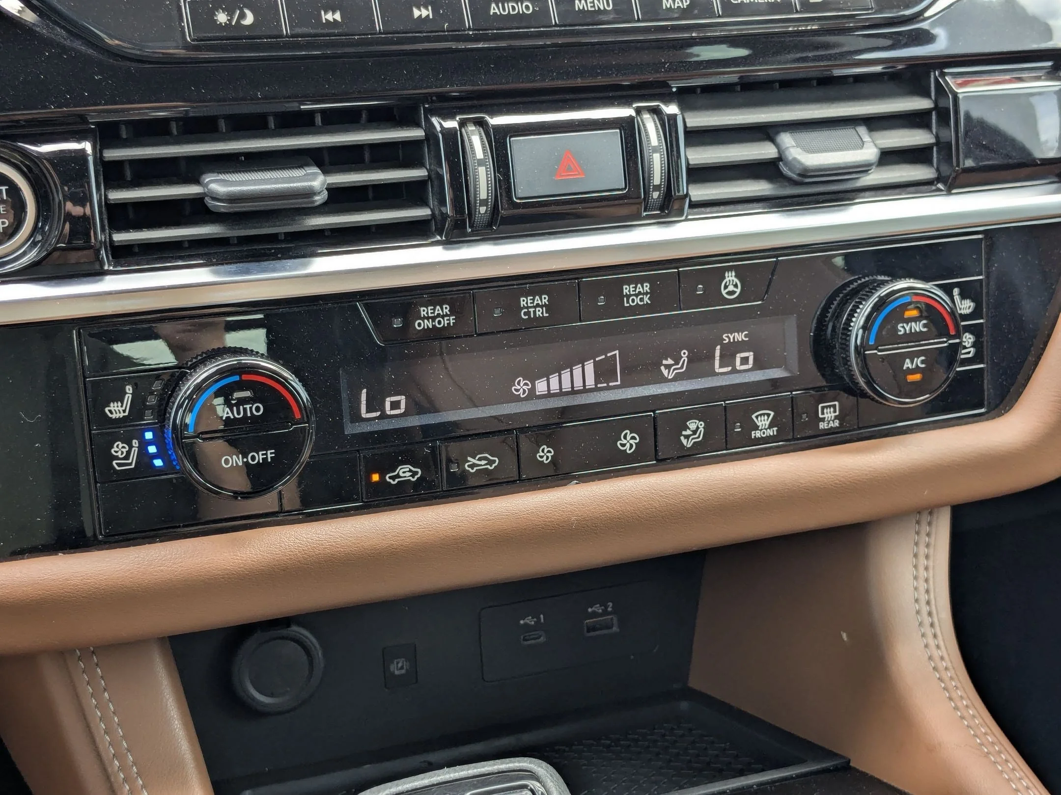 Used 2024 Boulder Gray Pearl Nissan Platinum image 22