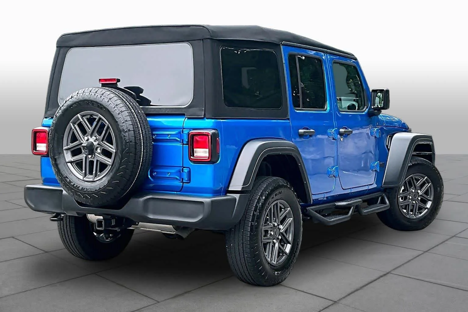Used 2024 Hydro Blue Pearlcoat Jeep Sport S image 12