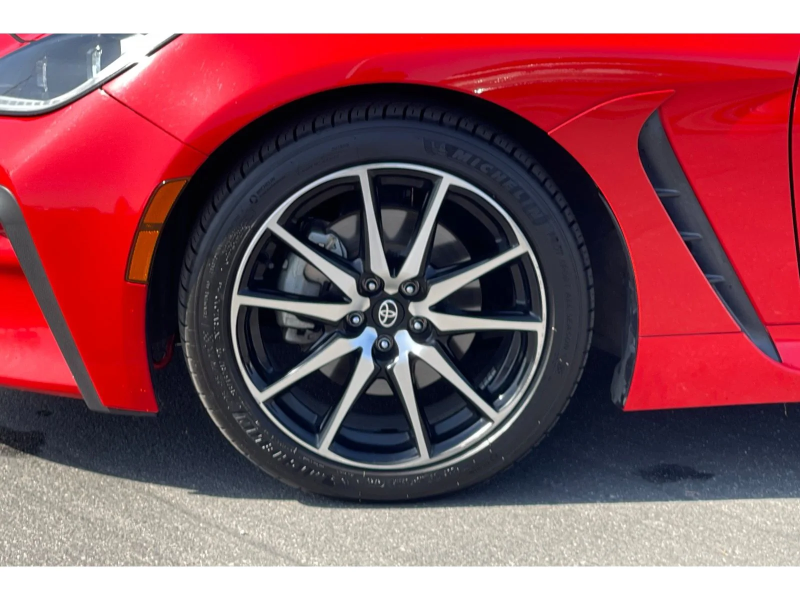 Used 2022 Track bRed Toyota Base image 41