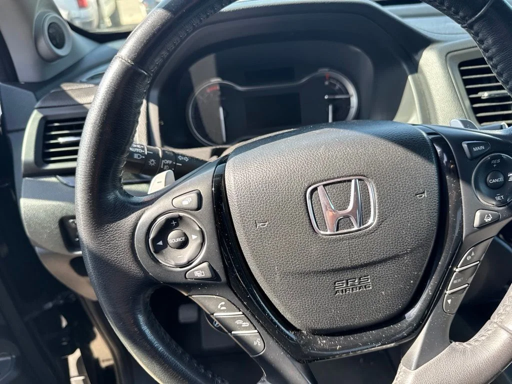 Used 2017 Black Honda Elite image 9