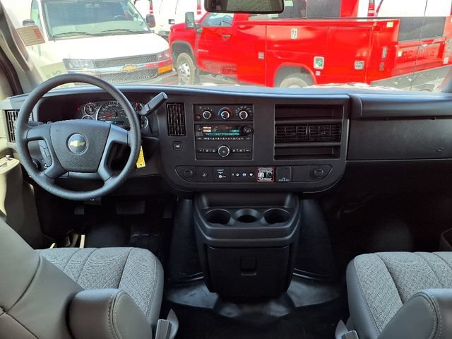 2025 Chevrolet Express Cargo Work Van - Photo 12