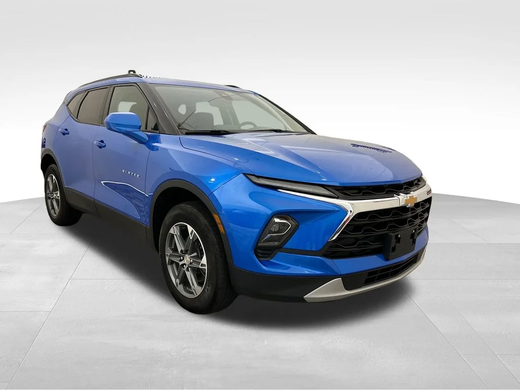 Used 2024 Blue Chevrolet LT image 7