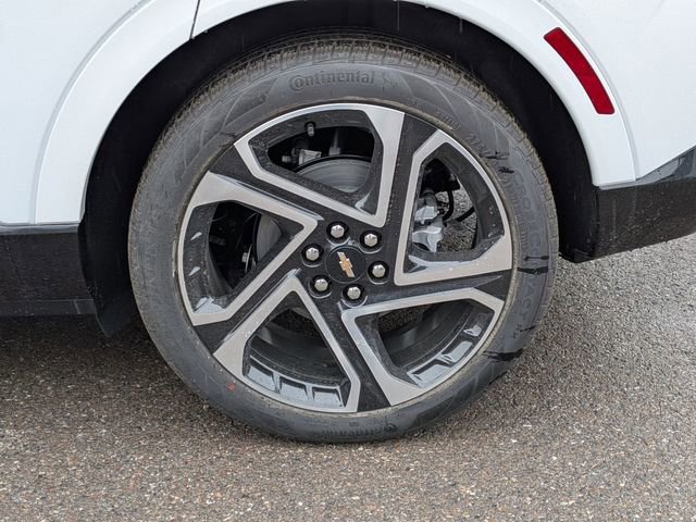 New 2026 Summit White Chevrolet LT image 17