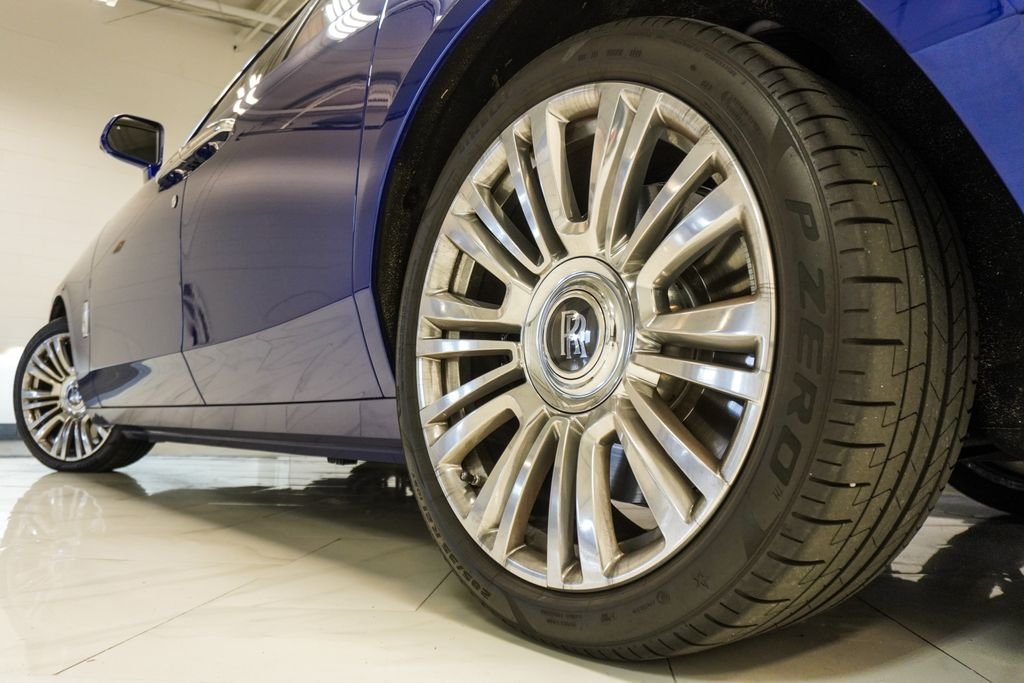 Used 2024 Blue Rolls-Royce Base image 39
