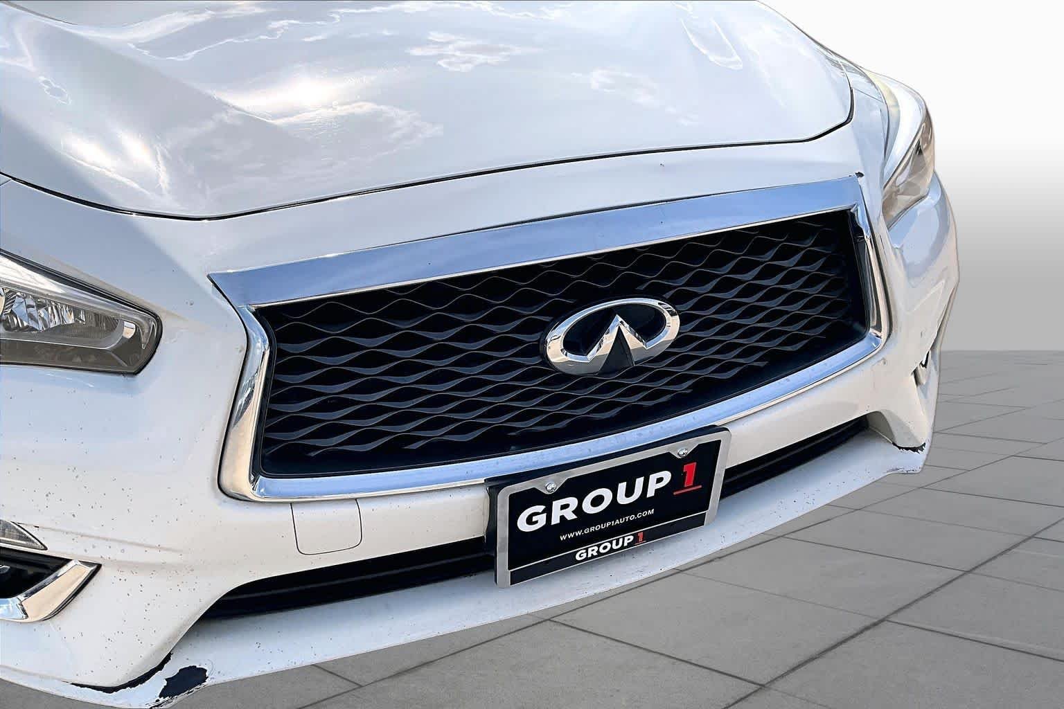 Used 2018 Pure White INFINITI 3.0t LUXE image 30