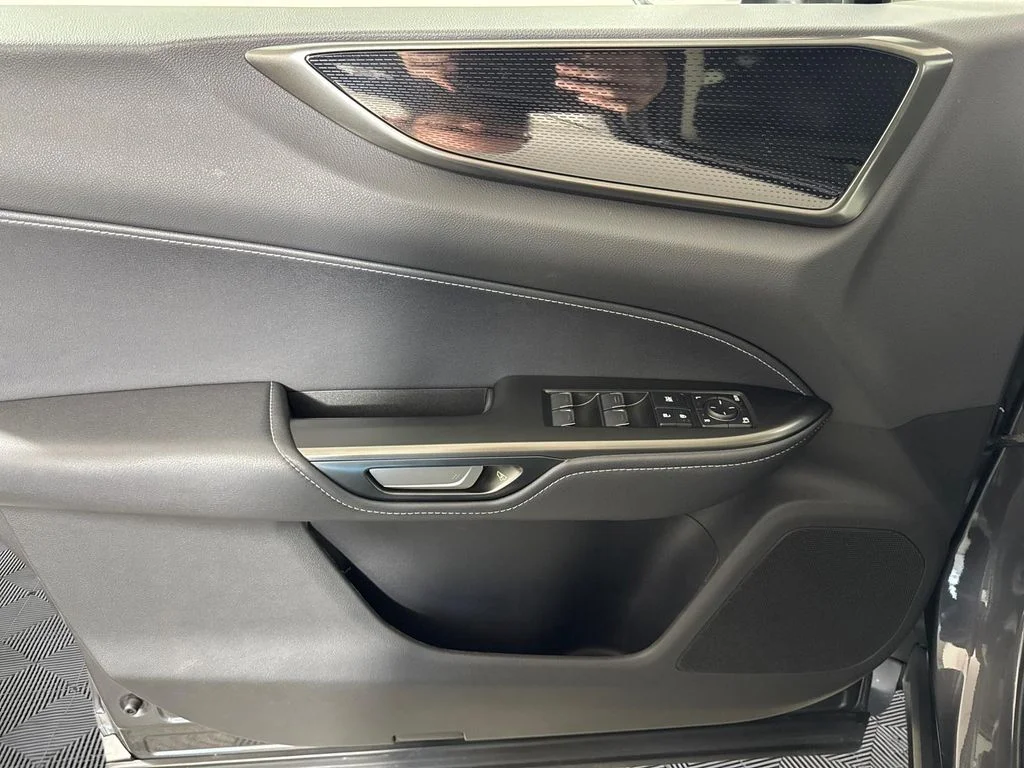 Used 2022 Gray Lexus 350h Base image 18