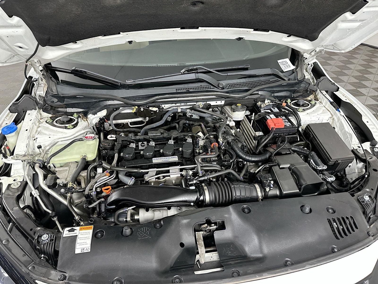 Used 2018 White Honda EX image 29