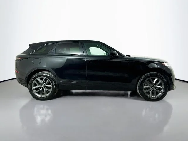 Certified Used 2026 Black Land Rover Dynamic SE image 4