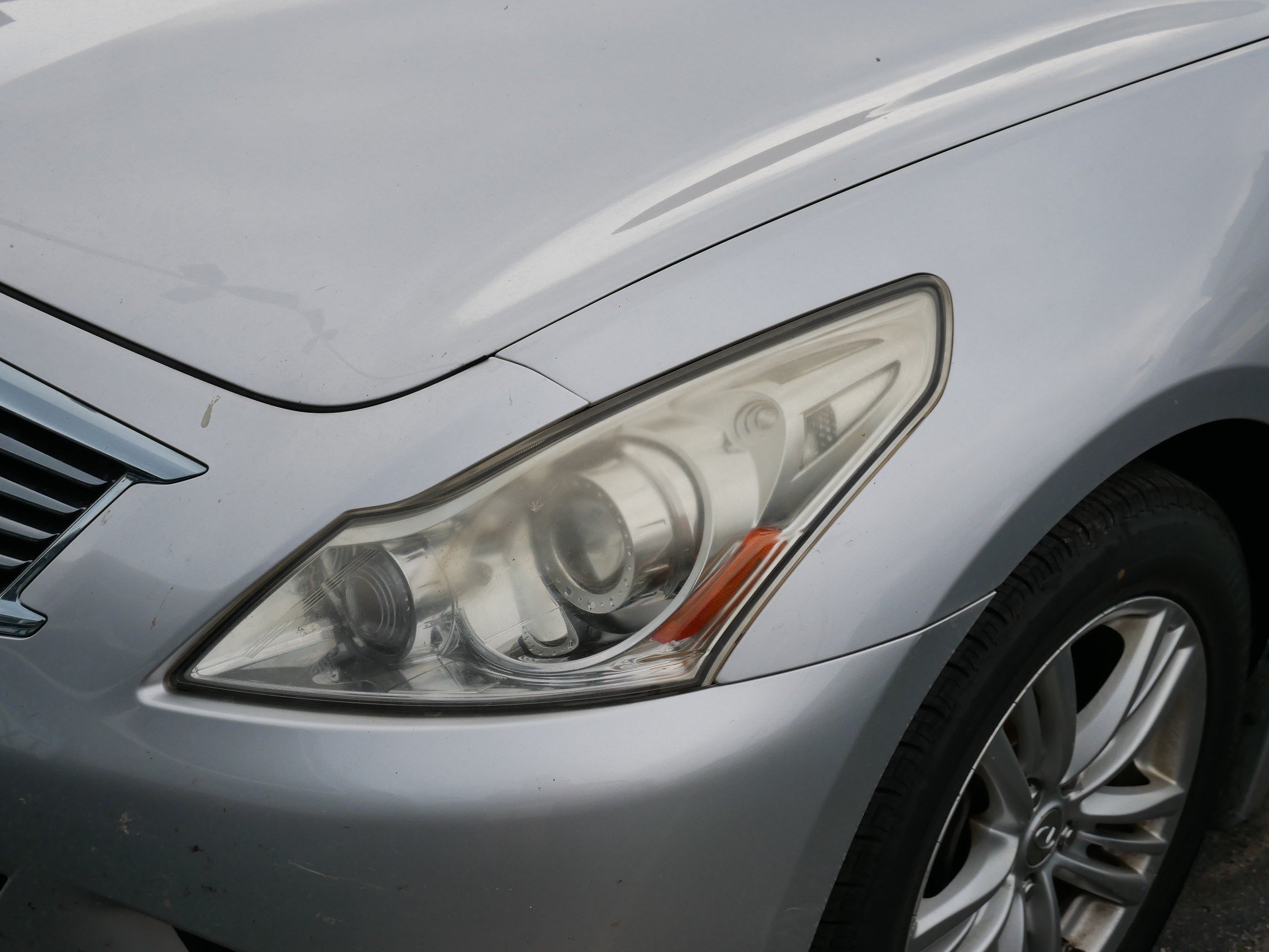 Used 2013 Liquid Platinum INFINITI x image 3