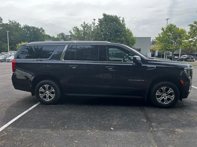 Used 2023 Gray GMC SLE image 4