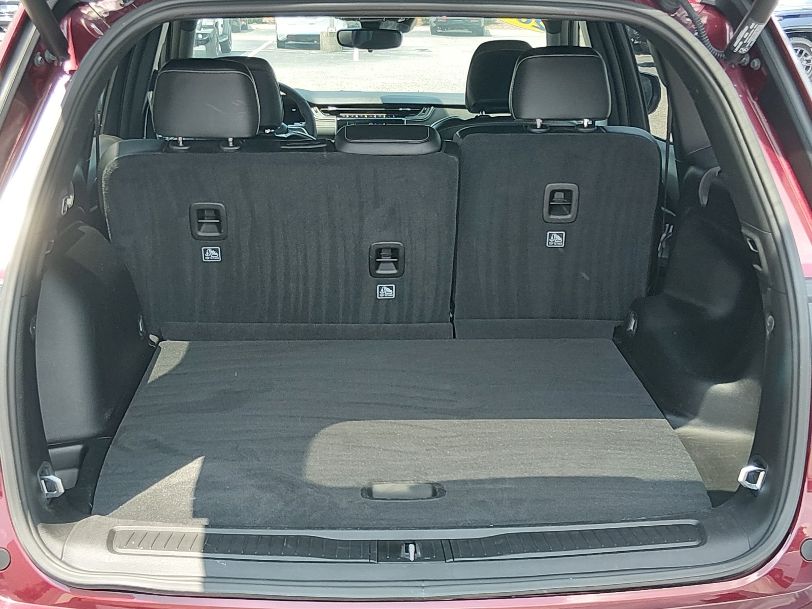 Certified Used 2024 BURGUNDY Jeep Laredo image 11