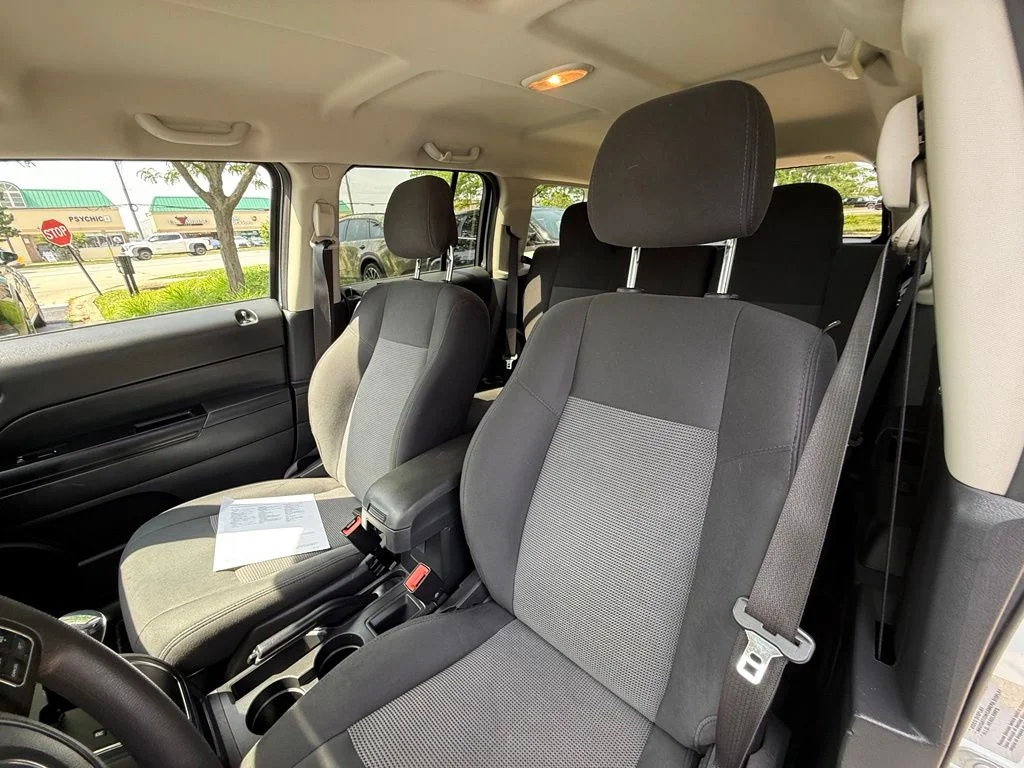 Used 2015 White Jeep Sport image 18