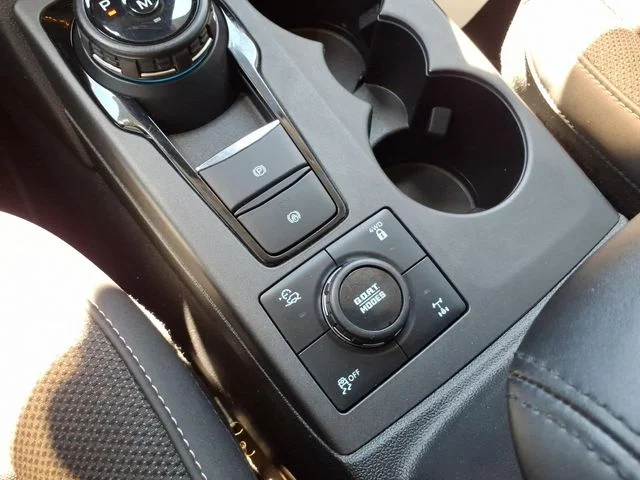 Used 2022 Gray Ford Badlands image 28