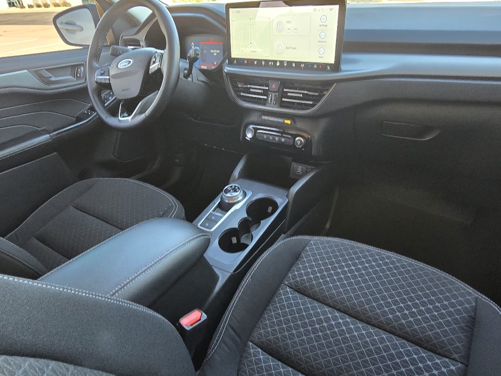 Used 2024 Oxford White Ford Active image 27