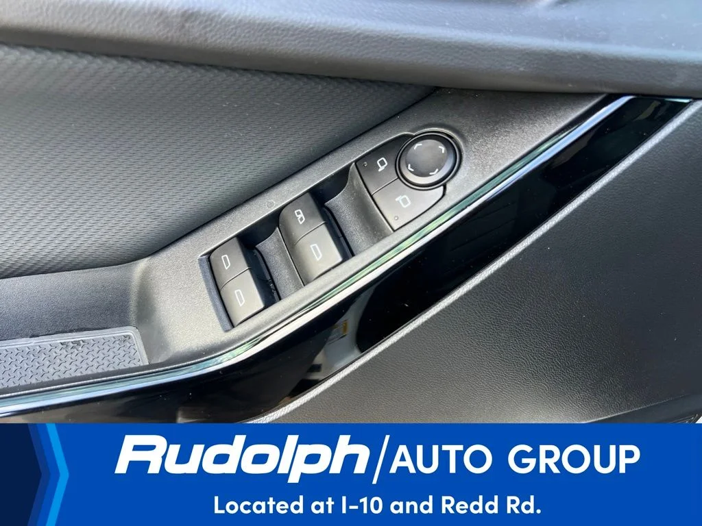 Used 2026 White Chevrolet LT image 37