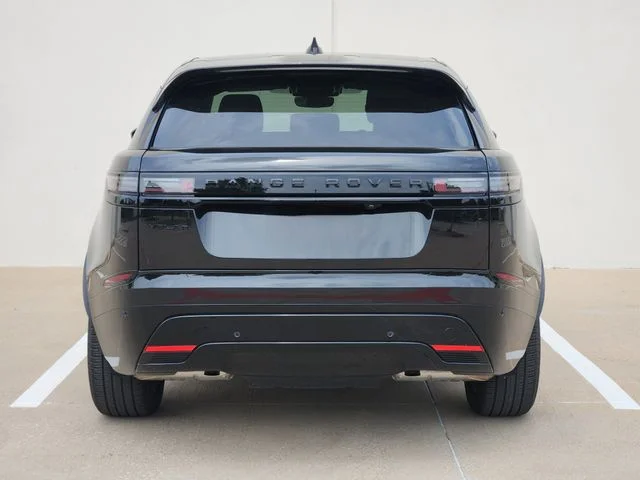 Used 2025 Black Land Rover Dynamic SE image 6